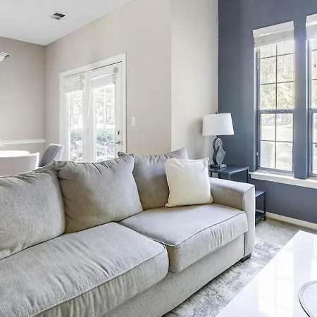 Landing Modern Apartment With Amazing Amenities